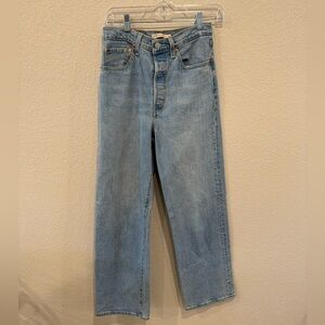 Levi’s Ribcage jeans